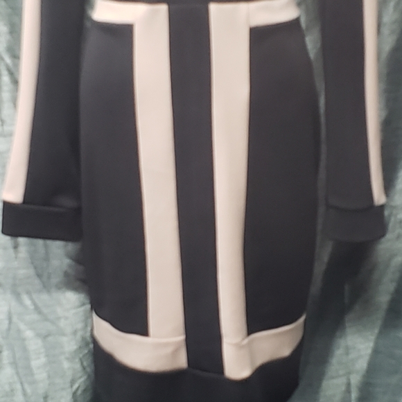 Auditions lady dress long sleeve ๐ 2xl black and tan. - Picture 3 of 15